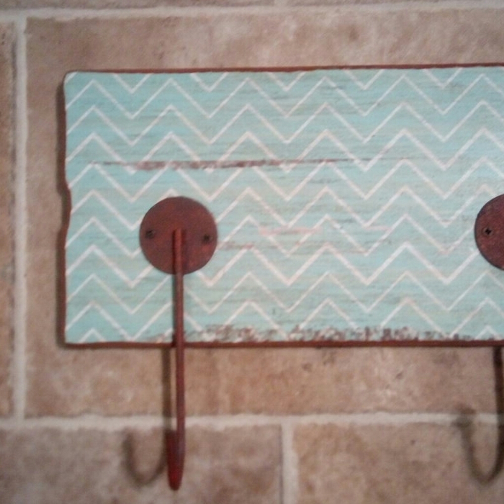 Wall hanger - Picture 2 of 3